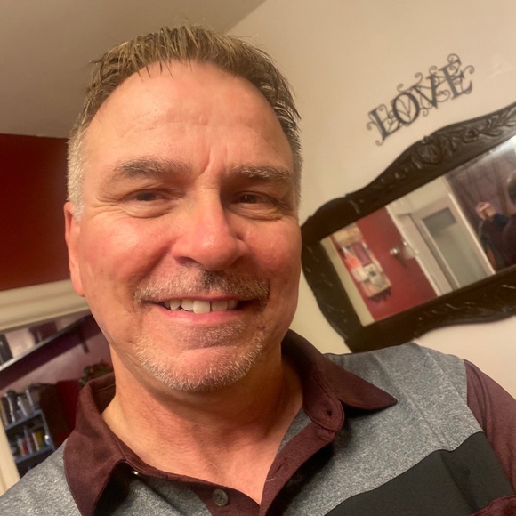 Profile Picture of Darrell Moats (@dlmoats) on Poshmark