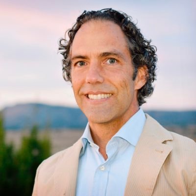 Profile Picture of Dr. Christopher Powell (@DrEmbrace) on Twitter