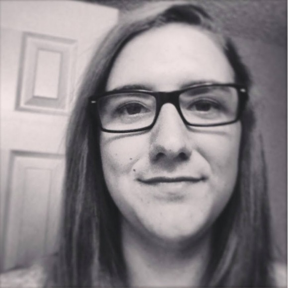 Profile Picture of Nicole Krason (@aclosetfull4165) on Poshmark