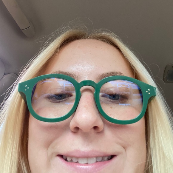 Profile Picture of Bella Tylicki (@bellatylicki) on Poshmark