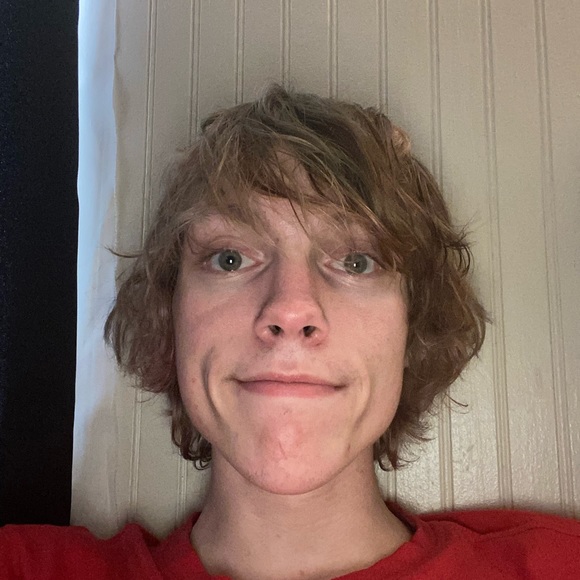 Profile Picture of Joe Darden (@joedarden) on Poshmark