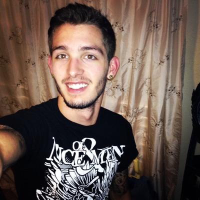 Profile Picture of Joshua Cummings (@JoshuaGrayson03) on Twitter