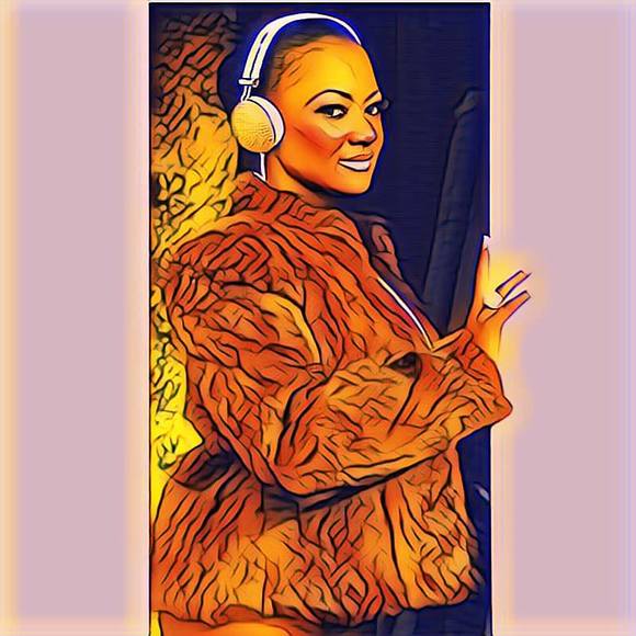 Profile Picture of Brooklyn James (@br00klyn_james) on Poshmark