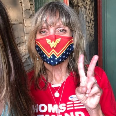 Profile Picture of LauraCartwrightHardy (@LRLolly) on Twitter