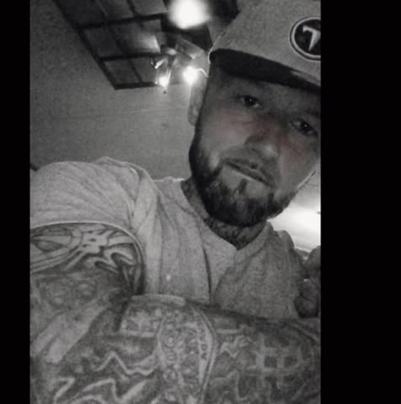 Profile Picture of Kc James (@kcjames1717) on Poshmark