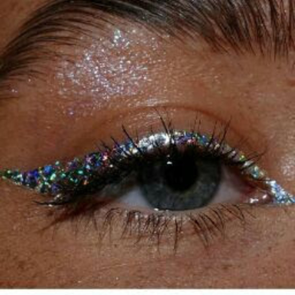 Profile Picture of Maarij Khan (@munazapari143) on Poshmark