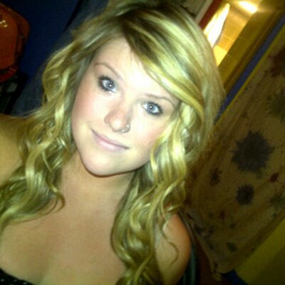 Profile Picture of Jessie  Steeves (@jessiemaexox) on Twitter