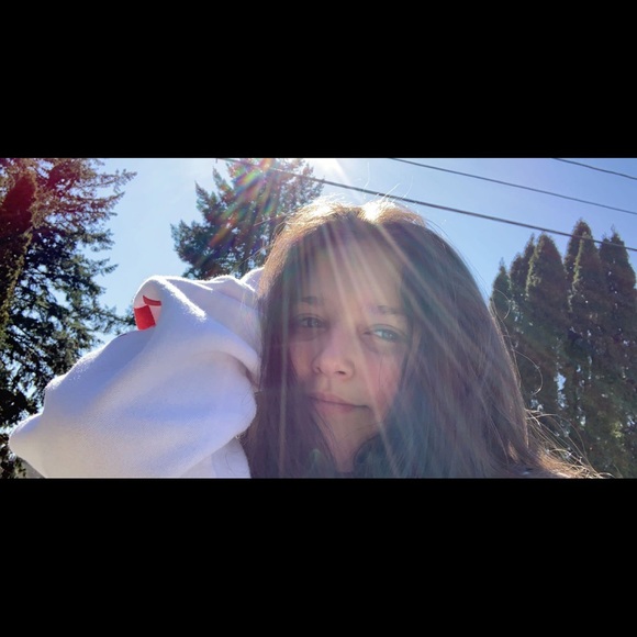 Profile Picture of Kenaddi Fairfax (@kfax08) on Poshmark