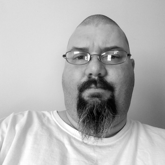 Profile Picture of Kevin Farrington (@kevinfarrington) on Poshmark