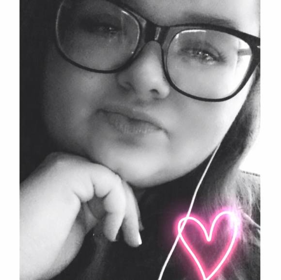 Jessica Mileski - Poshmark Profile Picture of Jessica Mileski (@jessicamileski) on Poshmark