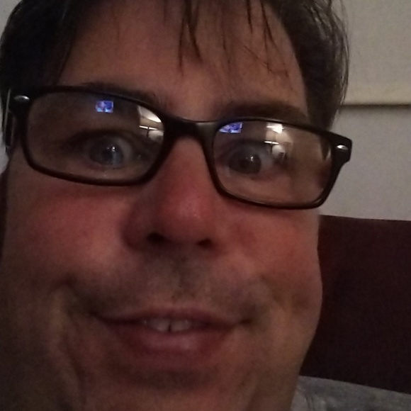 Profile Picture of Matt Manning (@mattyfidda) on Poshmark