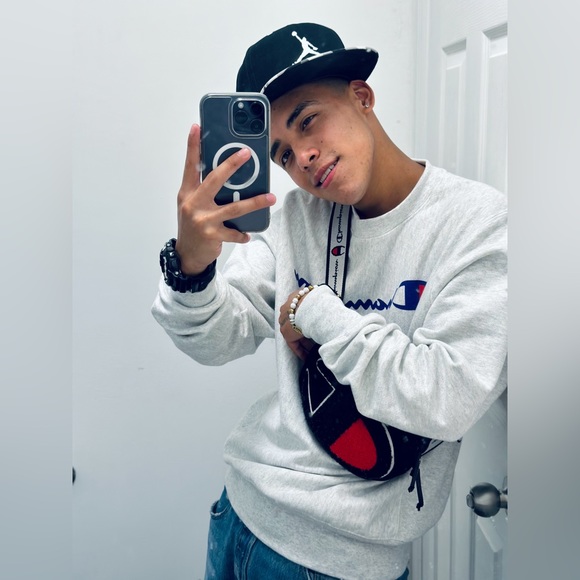 Profile Picture of Anthony Zabala (@tonnyavila1123) on Poshmark