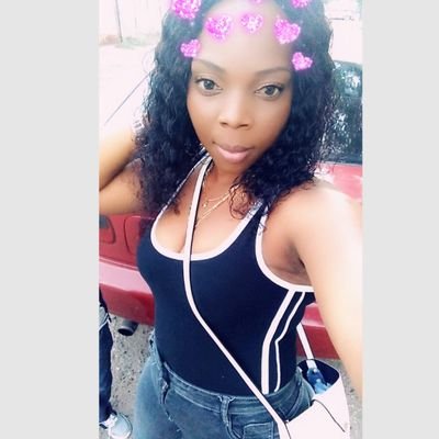 Profile Picture of Naomi Forrest (@forrest_naomi) on Twitter