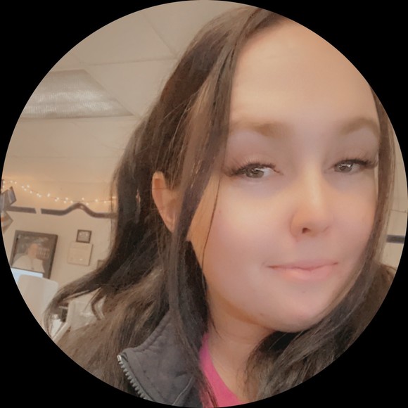 Profile Picture of Amanda Kempfer (@connamanda13) on Poshmark