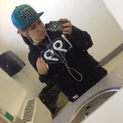 Profile Picture of Faye Tacan-Daniels (@Faye_Miller97) on Twitter