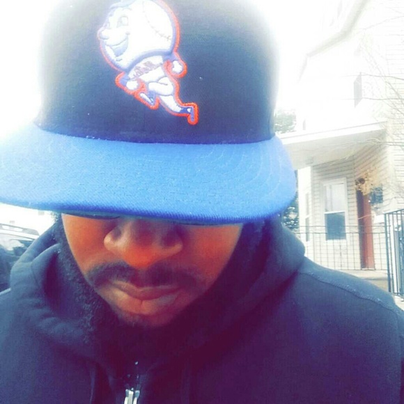 Profile Picture of Eugene Evans (@eevans310) on Poshmark