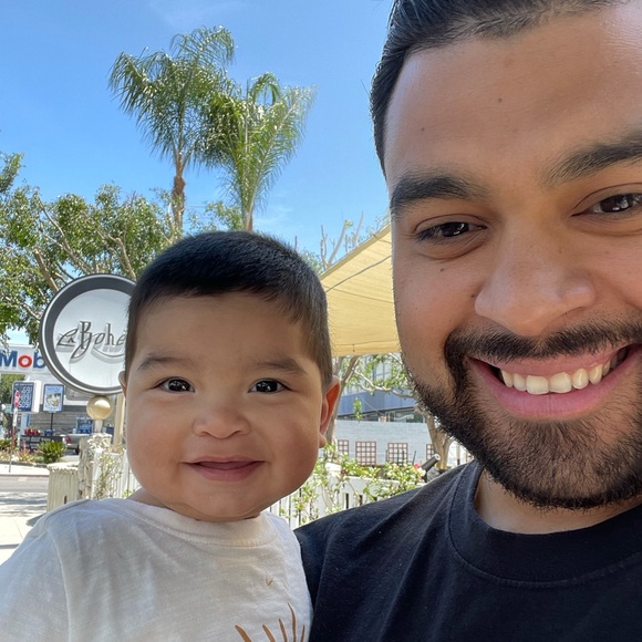 Profile Picture of Victor Acuna (@vabpdx) on Poshmark