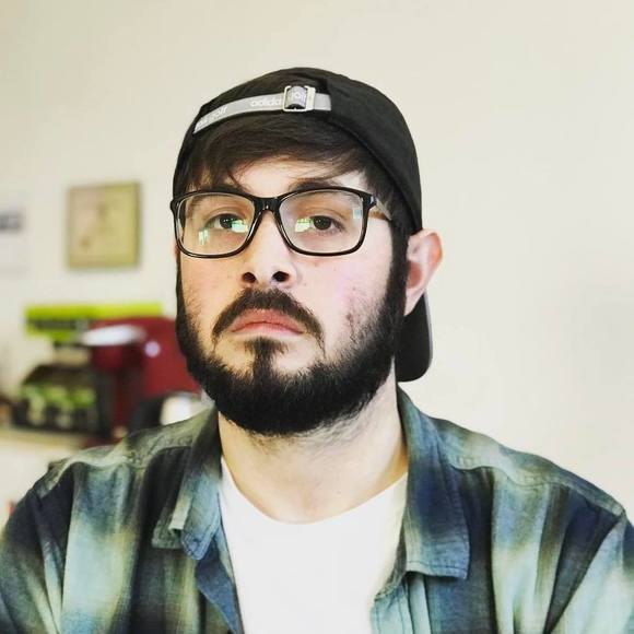 Profile Picture of Danny Lunden (@dlunden92) on Poshmark