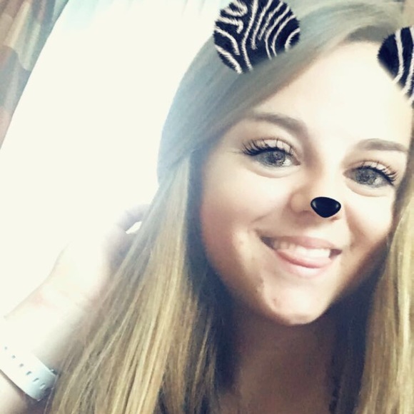 Profile Picture of Briana Couture (@breezync10) on Poshmark