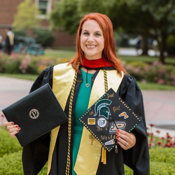 Profile Picture of Carlyn Mcclelland (@carpentercarlyn) on Poshmark