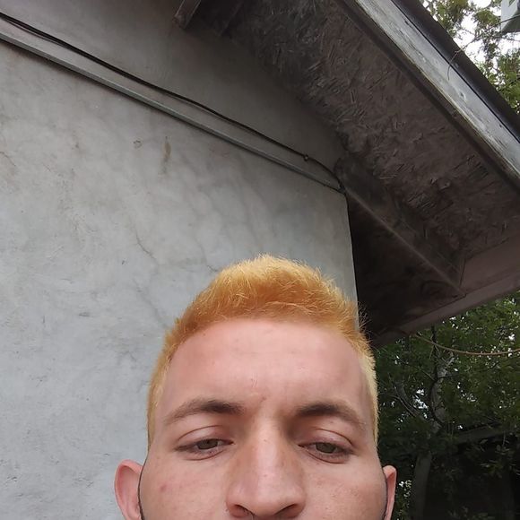 Kevin Paz - Poshmark Profile Picture of Kevin Paz (@kevin_paz) on Poshmark