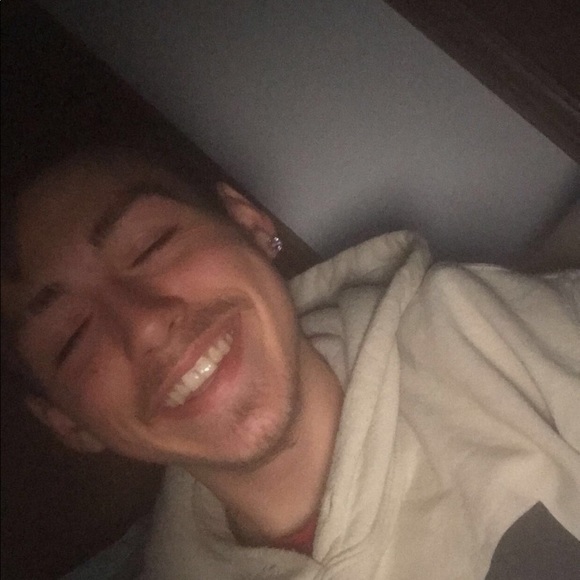 Profile Picture of Aidan Reed (@aidanreed1738) on Poshmark