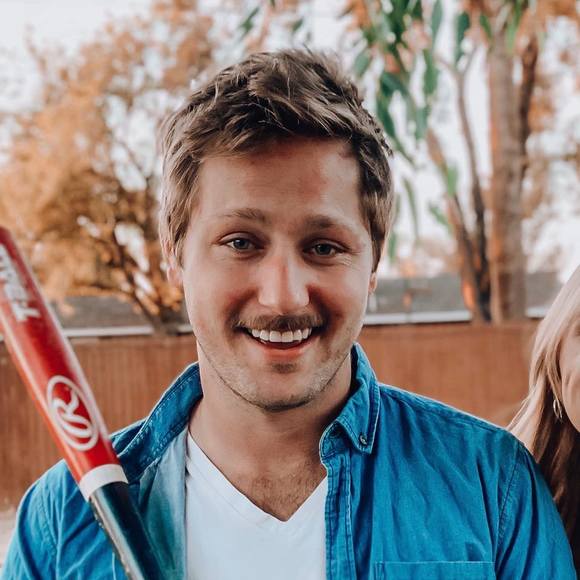 Profile Picture of Robert May (@rhmvf9) on Poshmark