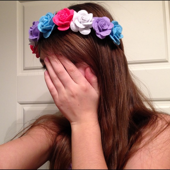 Profile Picture of Nikki Cornfeld (@dancinq_beez) on Poshmark