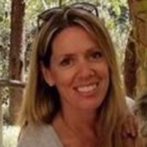 Profile Picture of Dawn Leppert (@dawnleppert) on Poshmark