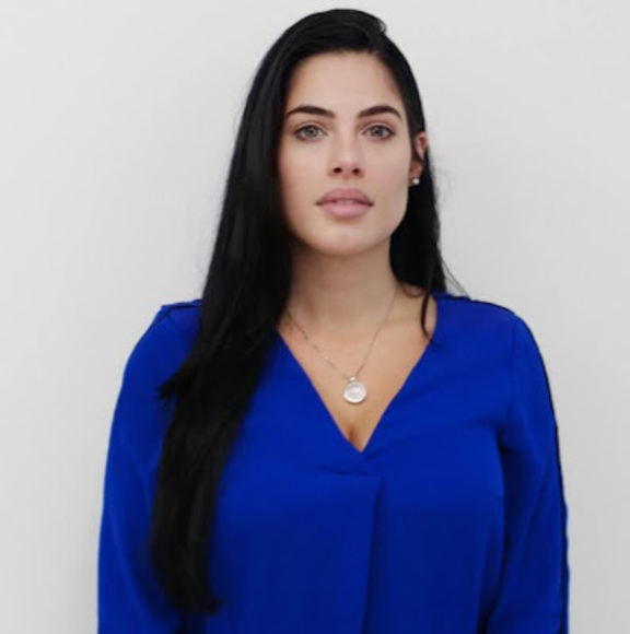 Shay Perez - Poshmark Profile Picture of Shay Perez (@shaileeperez23) on Poshmark