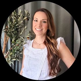 Profile Picture of Simple Made Pretty - DIY, Crafts, and Home Decor (@SMPblog) on Pinterest