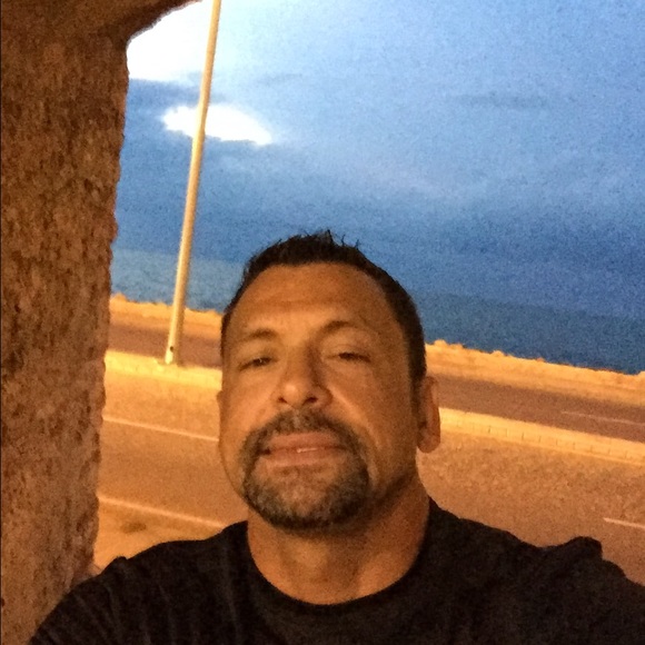 Profile Picture of Arturo Marchena (@marchena1) on Poshmark