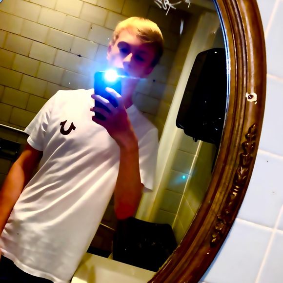 Profile Picture of Brylan Sexton (@brylansexton) on Poshmark
