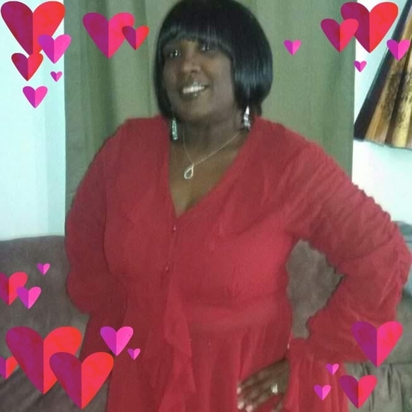 Profile Picture of Sheila Brimm (@sheilabrimm) on Poshmark