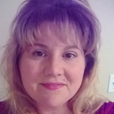 Profile Photo of Kelly Nelms 🍩 (@Reading4Escape) on Twitter