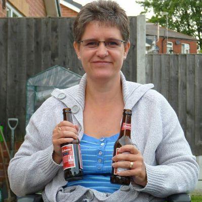 Profile Picture of Sharon Holding (@holding_sharon) on Twitter