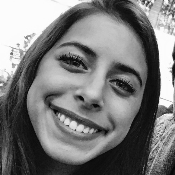 Profile Picture of Abbey Stein (@abbstein) on Poshmark