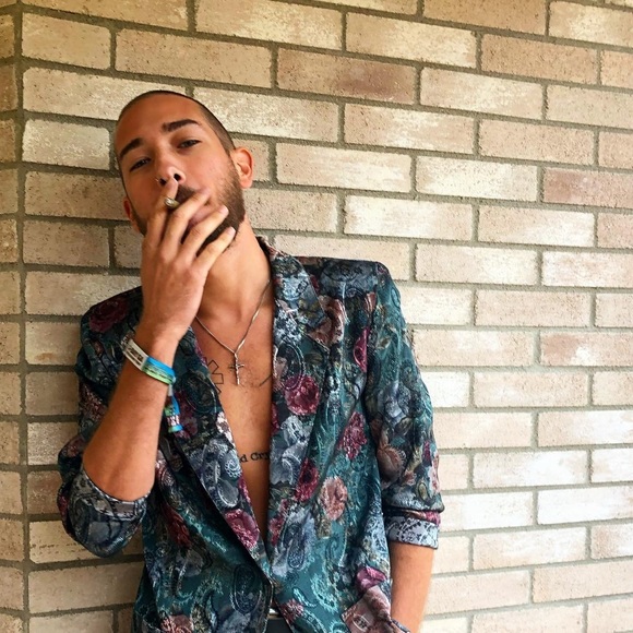 Profile Picture of Andrew Boulos (@boulosa1) on Poshmark