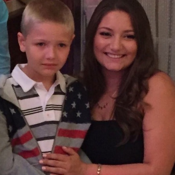 Profile Picture of Alexa Gallo (@alexarosegallo) on Poshmark