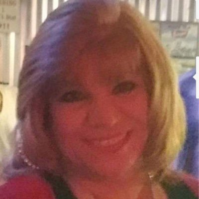 Profile Picture of Beverly Taylor Lowe (@BeverlyLowe01) on Twitter