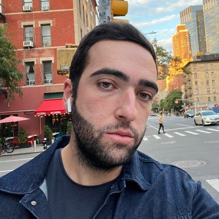 Profile Picture of Chris Cox | Social Strategist (@chriscoxtoks) on Tiktok