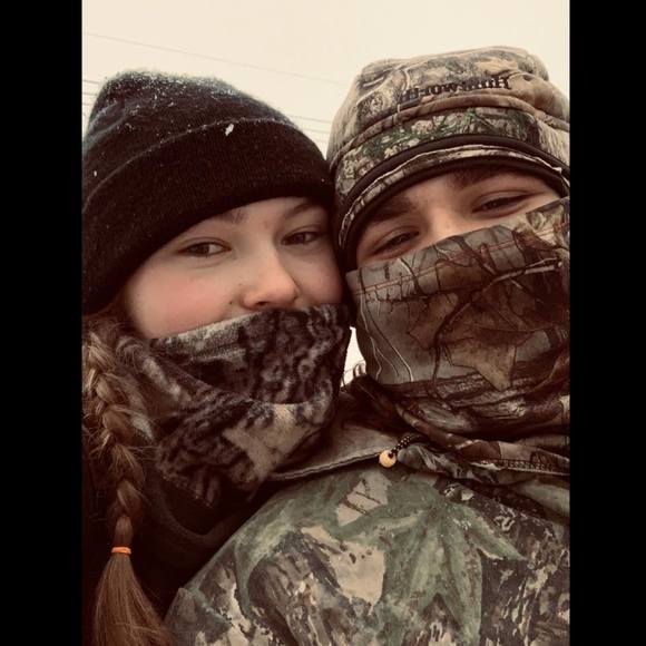 Hallie Brawley - Poshmark Profile Picture of Hallie Brawley (@halliebrawley) on Poshmark