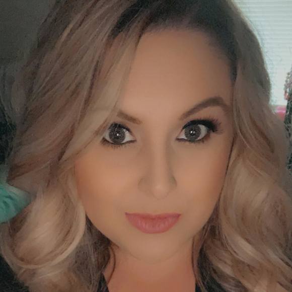 Profile Picture of Jessica Modahl (@jessicamodahl) on Poshmark