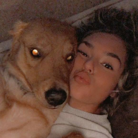 Profile Picture of Olivia Diemel (@xoxoolivia_) on Poshmark