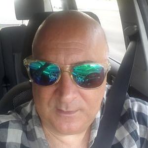 Profile Picture of Rocco Mortelliti (@b1a4bcc4fdc94e1) on Twitter