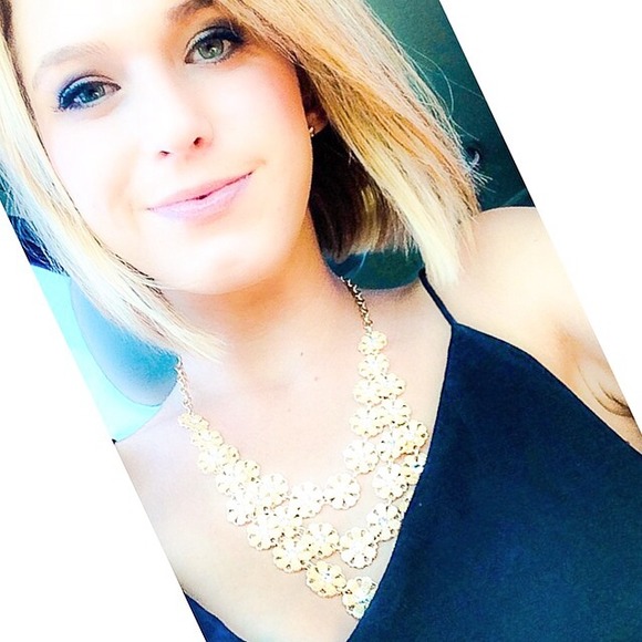 Profile Picture of Kylee Ott (@kyleeott) on Poshmark