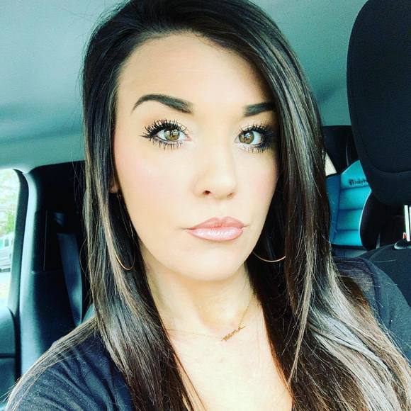Profile Picture of Kayla Mareno (@booboo1019) on Poshmark
