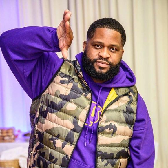Profile Picture of Frank Hooks (@fourtune) on Poshmark