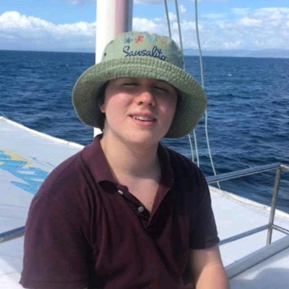 Profile Picture of Kyoung june Choi (@junechoi) on Poshmark