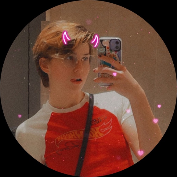 Max Watson - Poshmark Profile Picture of Max Watson (@pajamaboi) on Poshmark